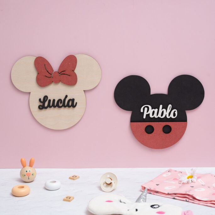 Placa Mickey:Minnie con Nombre Personalizado 02